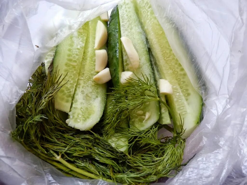 Рецепт вкусных малосольных огурцов хрустящих быстрого