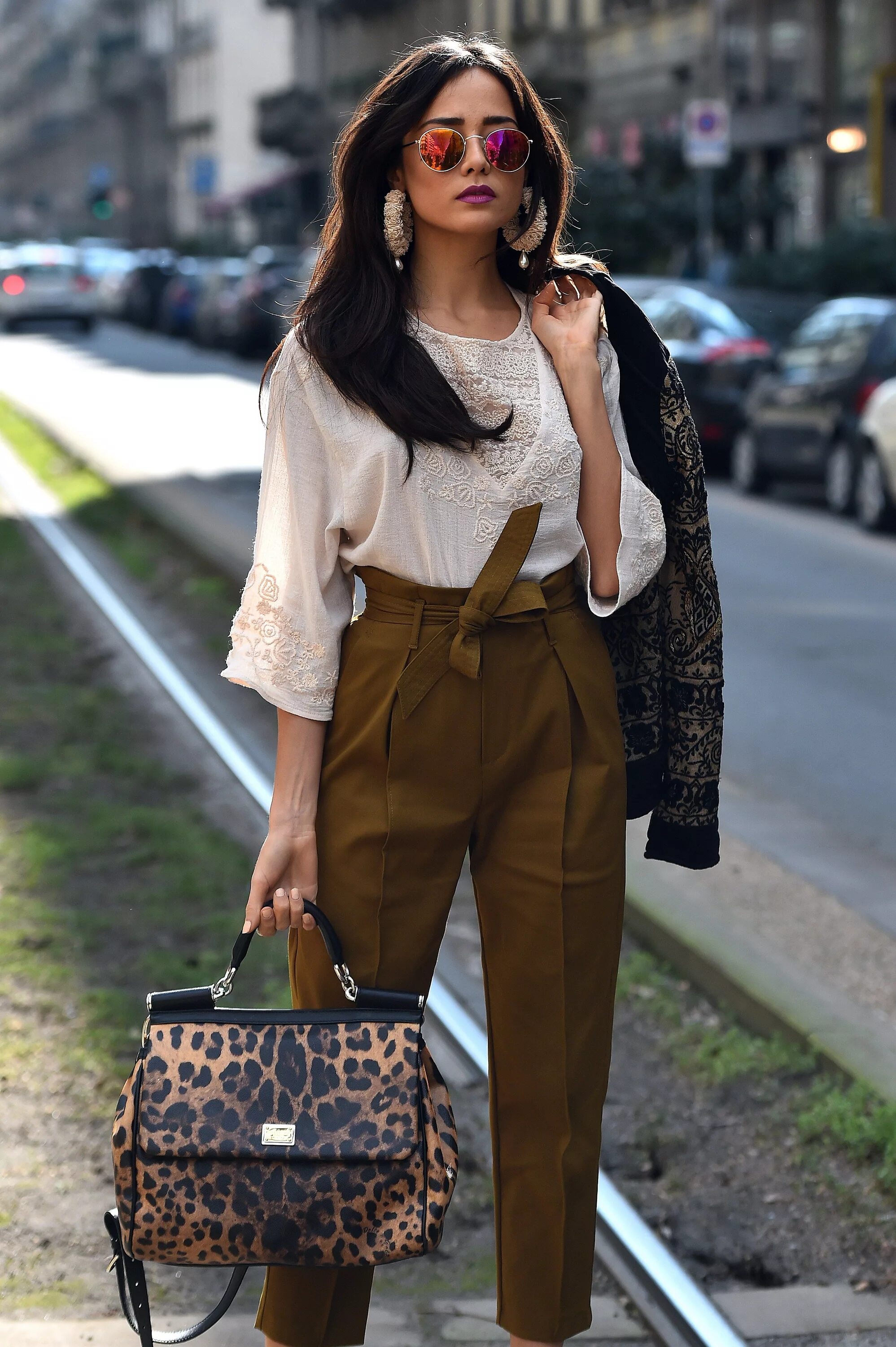 стильные итальянки. одежда итальянки. дольче габбана одежда. итальянский стиль в одежде для женщин. итальянский стиль в одежде для женщин.