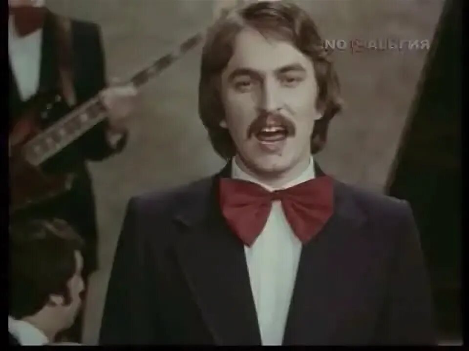 Хочешь я стану дождиком синяя птица. Синяя птица. Синяя птица хочешь. Синяя птица логотип конкурса. Песня хочешь я стану дождиком синяя птица.