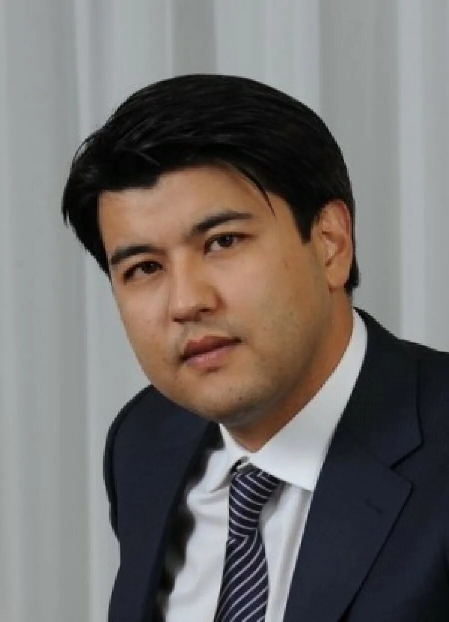 Какую должность занимал бишимбаев. Куандык валиханович бишимбаев. бишимбаев дата рождения. куандык бишимбаев в молодости. гастроцентр бишимбаев.