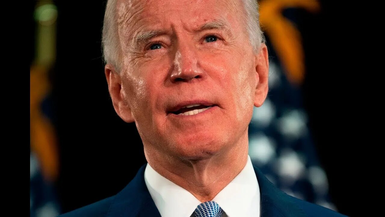Saul goodman joe biden. Рептилоиды джо байден. Байден 2022 август. Билл клинтон 2023. Байден.
