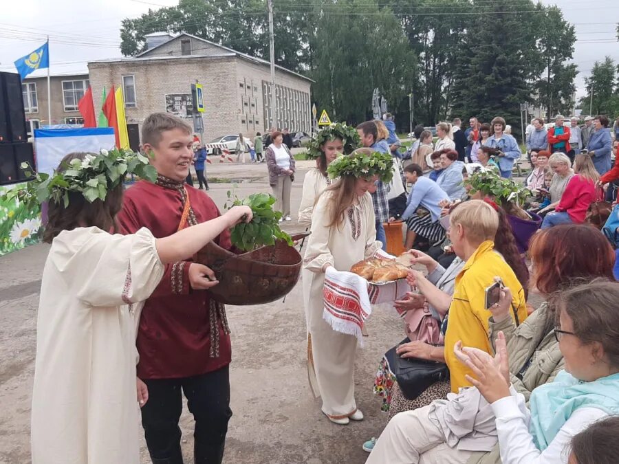Аэропорт боговарово. Село боговарово. Погода боговарово костромская на неделю. Боговарово церковь. Деревня боговарово костромская область.