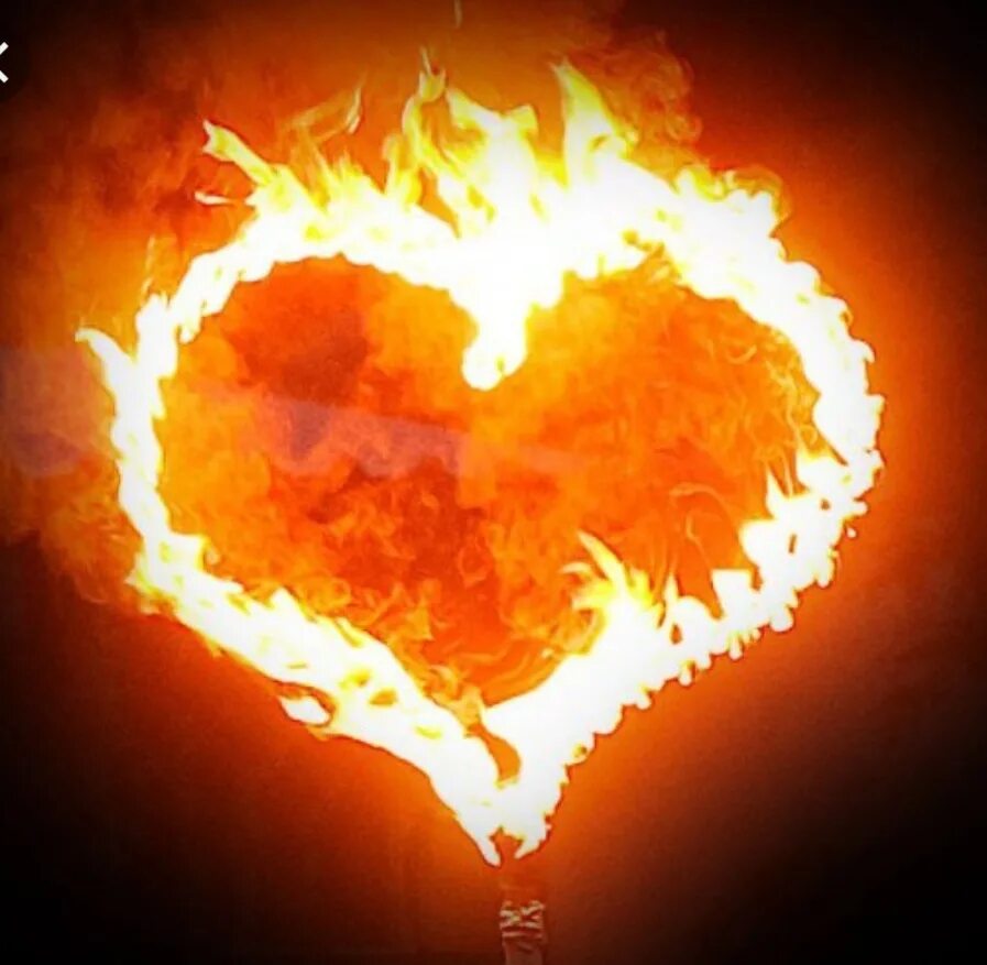Пламя сердца твоего. Горящее сердце. Огненное сердце. Сердце в огне. Сердце из огня.