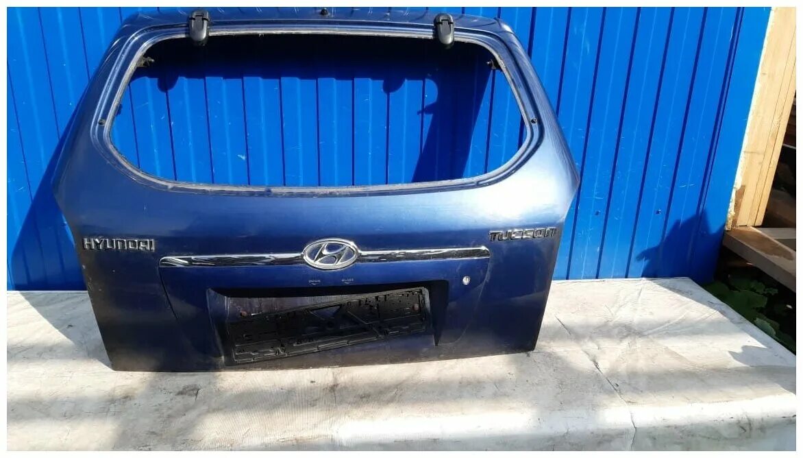 Крышка багажника хендай туссан. Дверь багажника hyundai tucson 2008. Крышка багажника хендай туссан. Крышка багажника хендай туссан. Крышка багажника хендай туссан.