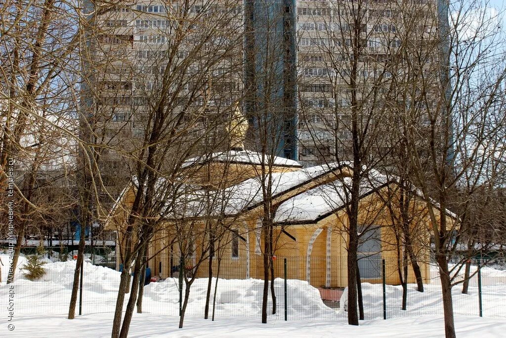 Царственных страстотерпцев ясенево. Храм страстотерпцев в Ясенево. Храм святых Царственных страстотерпцев в Ясенево. Храм Царственных страстотерпцев в Южном Измайлово. Церковь Царственных страстотерпцев в Ясенево проект здания.