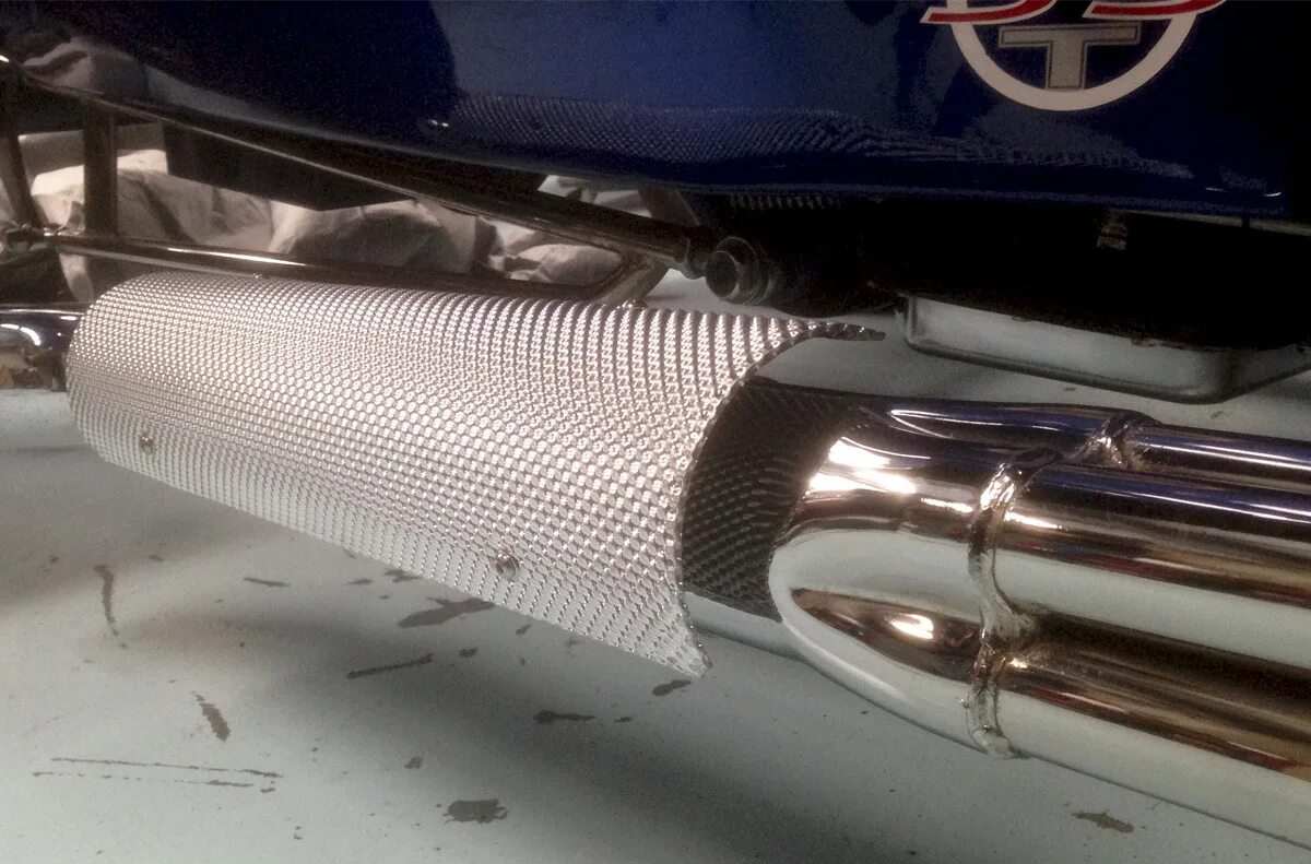 Термоэкран глушителя. Heatshield для выхлопа. термоэкран для глушителя. термоэкран выхлопа. daikin exhaust.