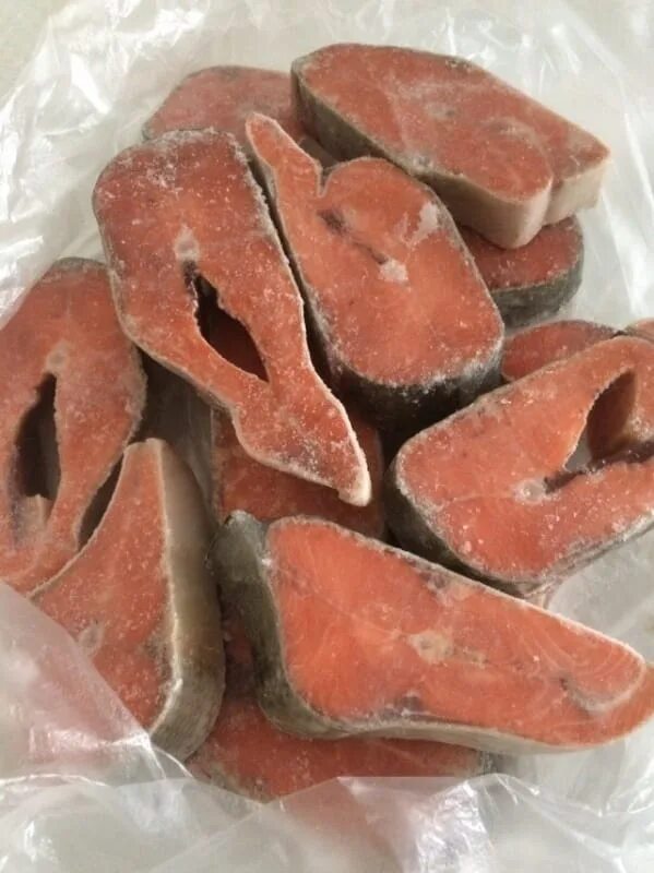 филе кижуча в духовке. стейк горбуши. кижуча рыба стейк. стейки кижуча свежемороженые. кижуч свежемороженый ~ 1.