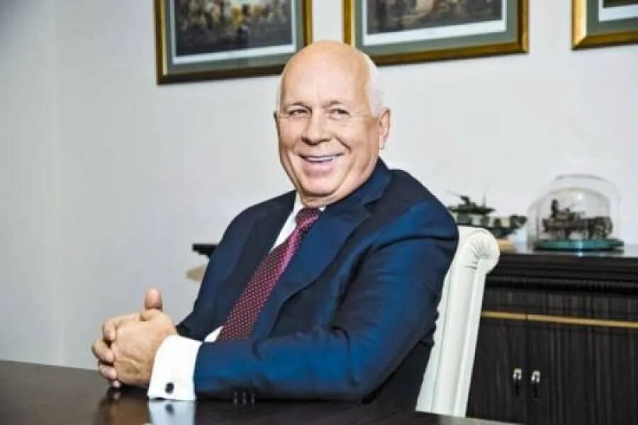 Конфискованные яхты олигархов. Denis chemezov editor journal. Denis chemezov editor journal. Чемезов и сердюков. Ген директор рособоронэкспорт.