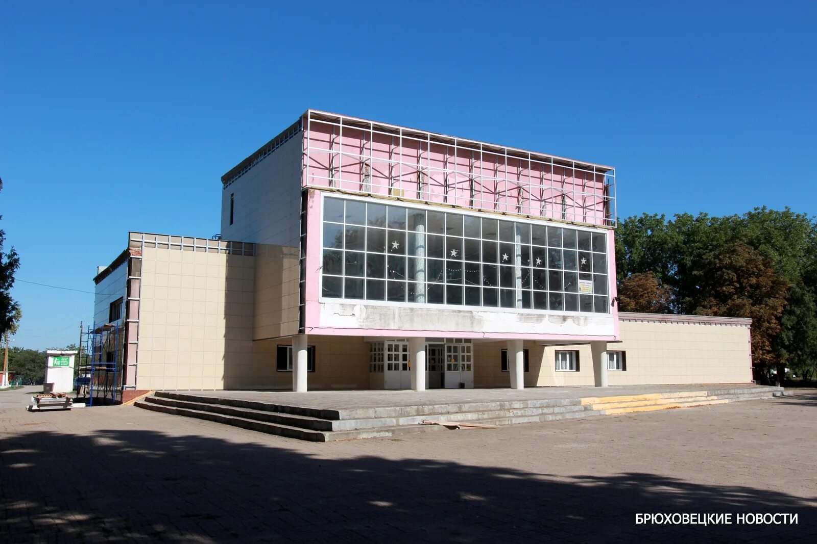 Погода в брюховецкой на 14. Станица Темиргоевская Краснодарский край. Старокорсунская станица Краснодарский край. ДК Брюховецкая. Станица Новоджерелиевская Краснодарский край.