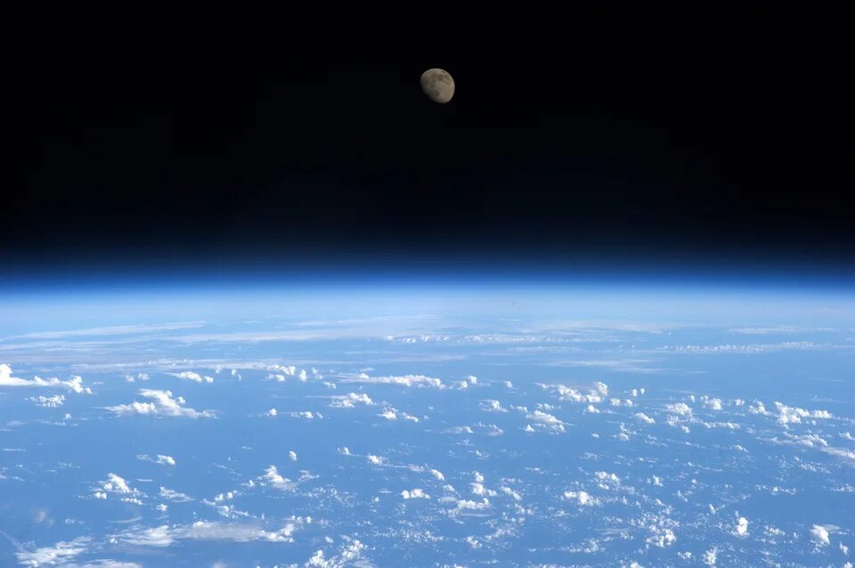 земля космос в живописи. земля из космоса. настоящее небо земли. о земле и космосе. земля с высоты птичьего полета.