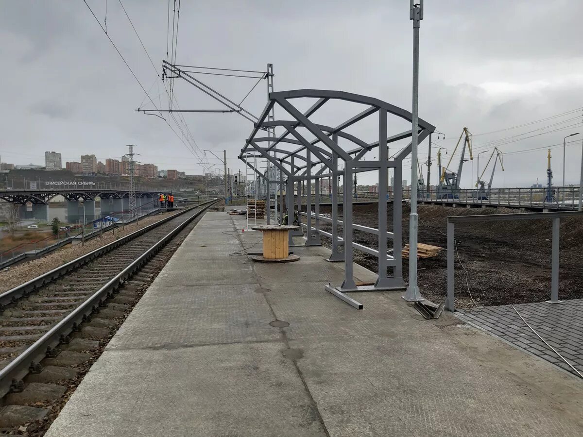 Станция мцд москва сити. Железнодорожный благоустройство. Благоустройство платформ. Благоустройство платформ. Сквер петра семененко спб.
