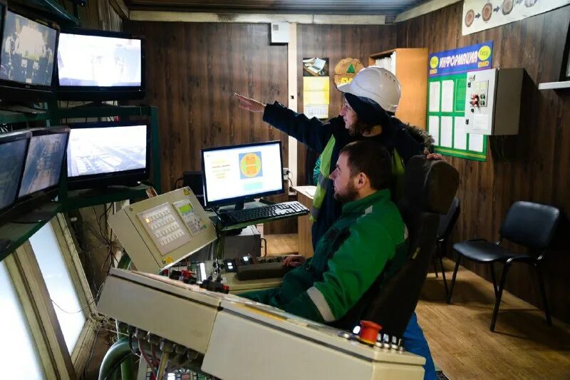 Ровничная машина rieter f35. Acoustic direction finder. Every factory. Hucow. Boss 1000 процессор гитарный.