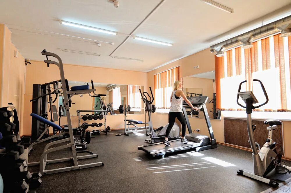 тренажерный зал спб недорого. фитнес хаус санкт-петербург славянка. фитнес зал на лиговском проспекте. спортзал i love sport новочеркасская. клуб молот спб дыбенко.