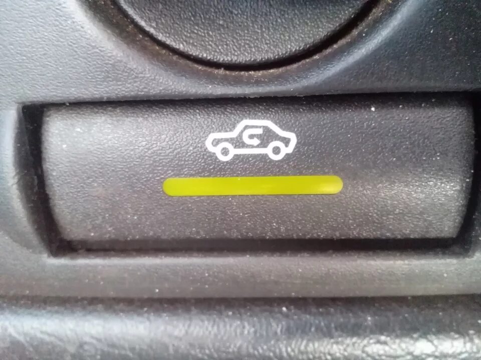Воздух с улицы в машине. Кнопка рециркуляции воздуха Форд фокус 2.