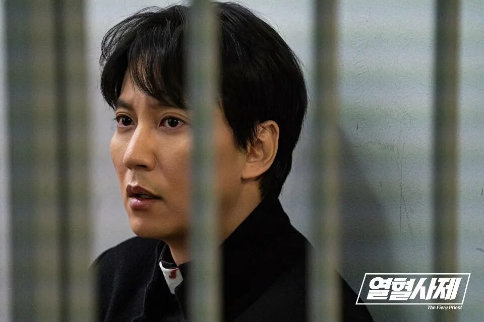 Дорама вспыльчивый вспыльчивый священник. Корейская dorama вспыльчивый священник. Хван чхольбом. Чан рен вспыльчивый священник. Вспыльчивый священник (2019).