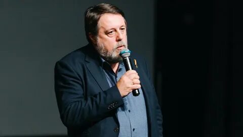 Режиссер директор