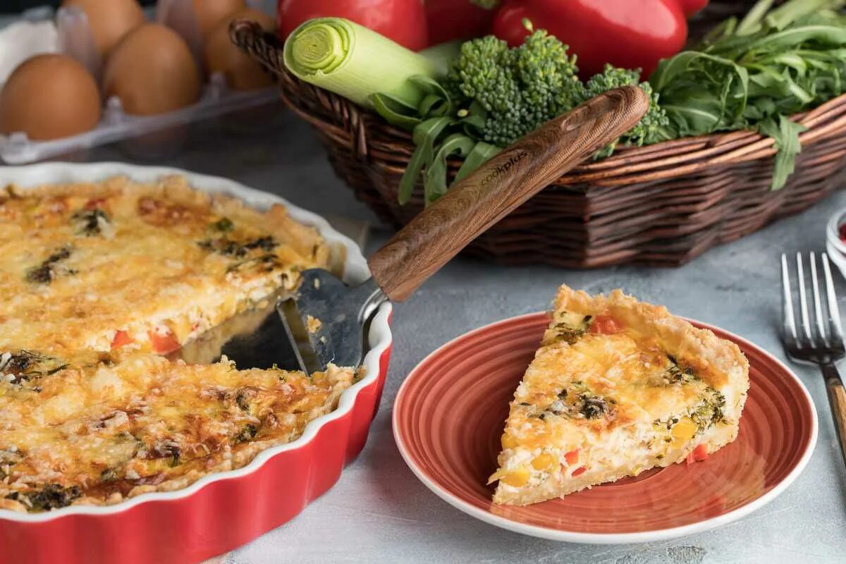 Разные киши. КИШ Лорен. КИШ Лорен (Quiche Lorraine). Французская кухня КИШ Лорен. КИШ Лорен с овощами.