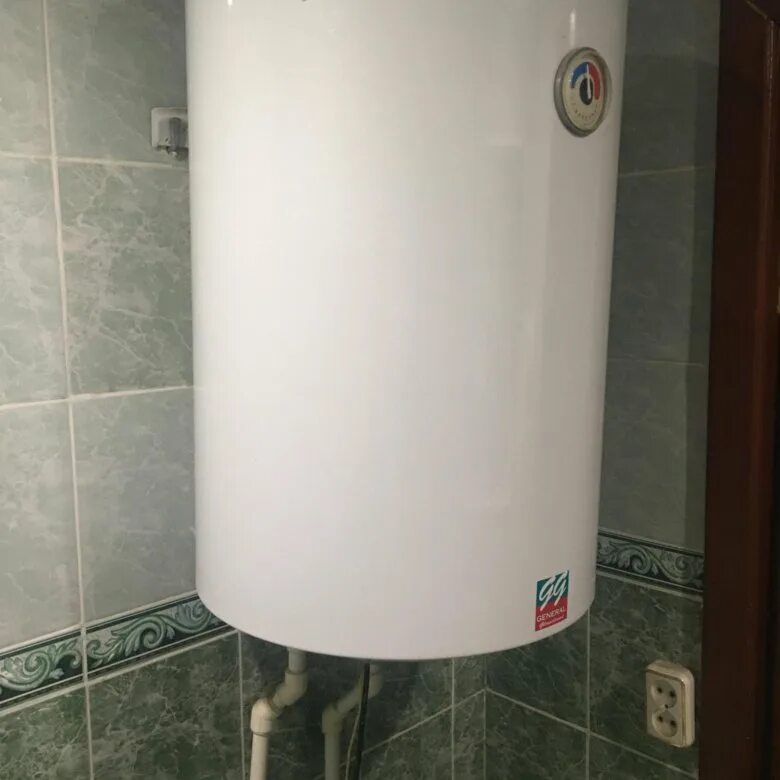 Авито бойлер. Бойлер аристон домик красный. Водонагреватели бу в старой руссе. Авито бойлер. Бойлер олимпия 80 литров.