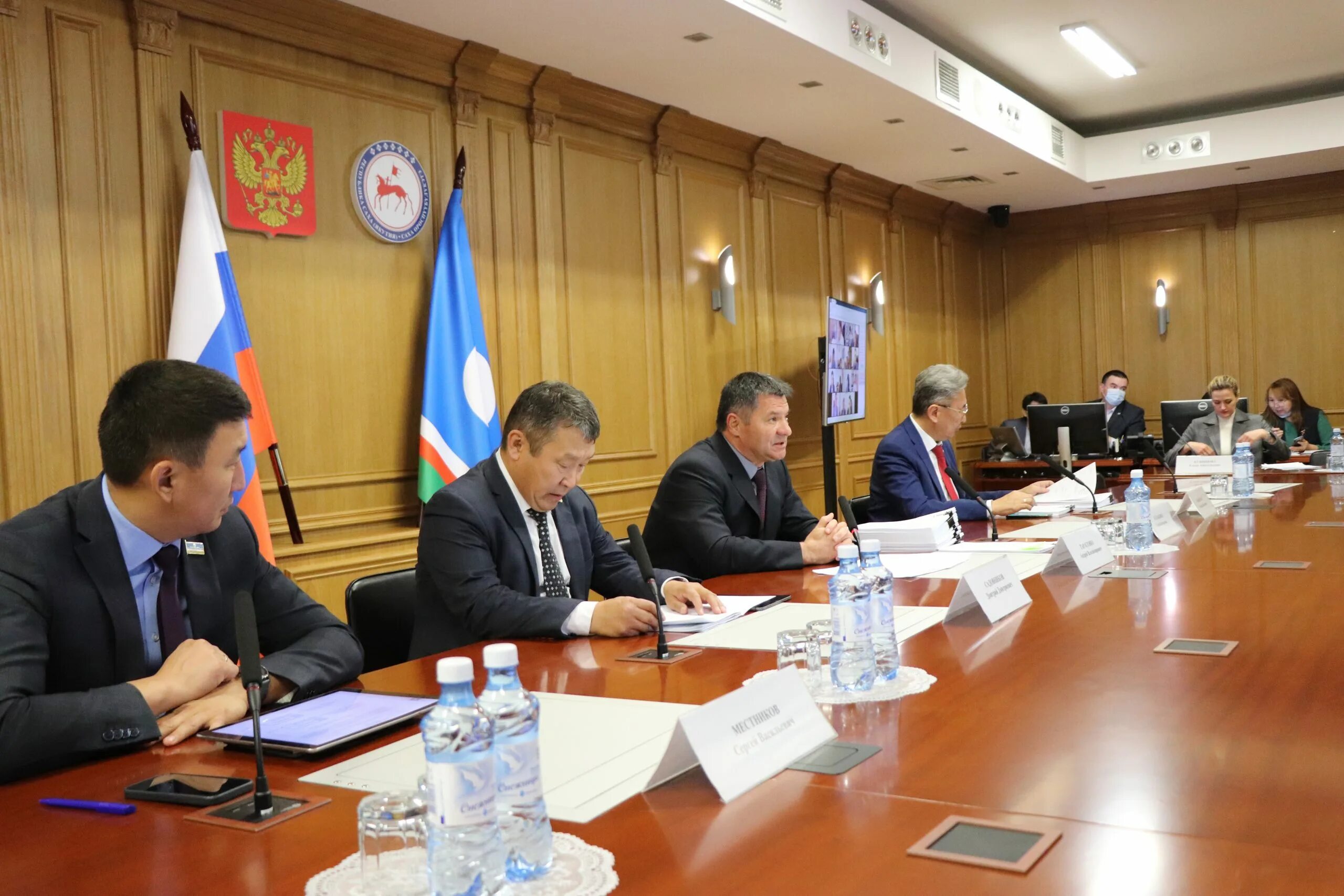 Мфц нижний бестях мегино-кангаласского улуса. Экономика якутии 3 класс проект. Инфографика по инвестициям. Экономика якутии 3 класс проект. Экономика якутии.