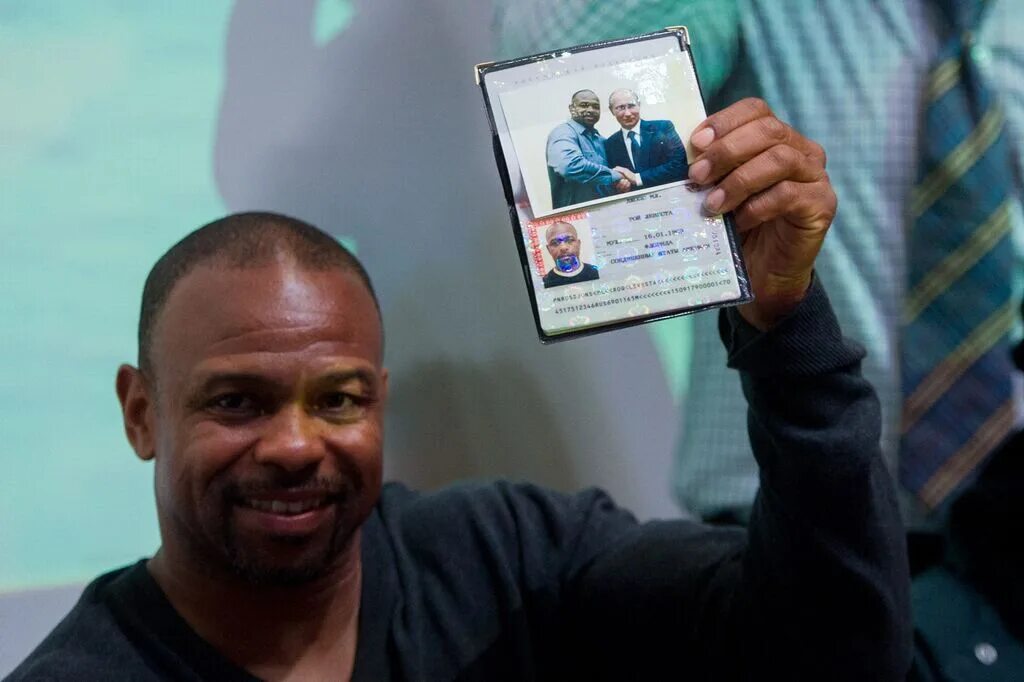 Рой джонс младший гражданство. Жерар депардье гражданство рф. Жерар депардье гражданин рф. Депардье 2022. Рой джонс российское гражданство.