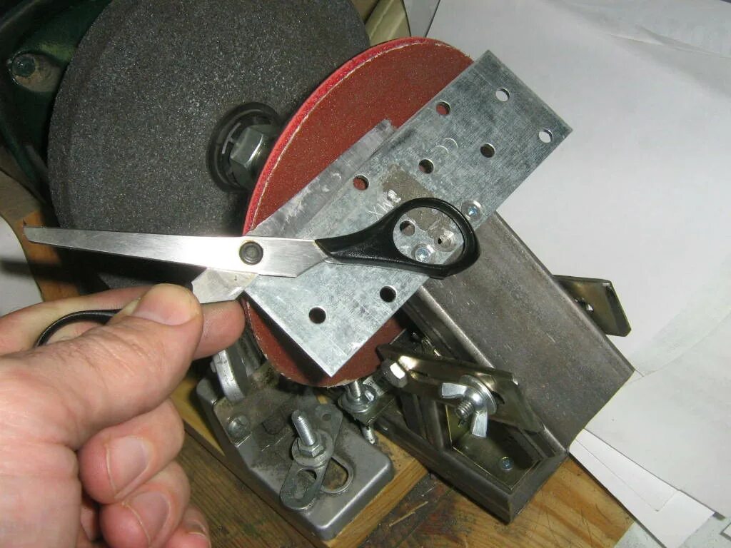 Сделать подручники на точильный станок чертеж Learn More about Bench Grinder Tool Rest in 2020 Bench grinder, Essential woodwo