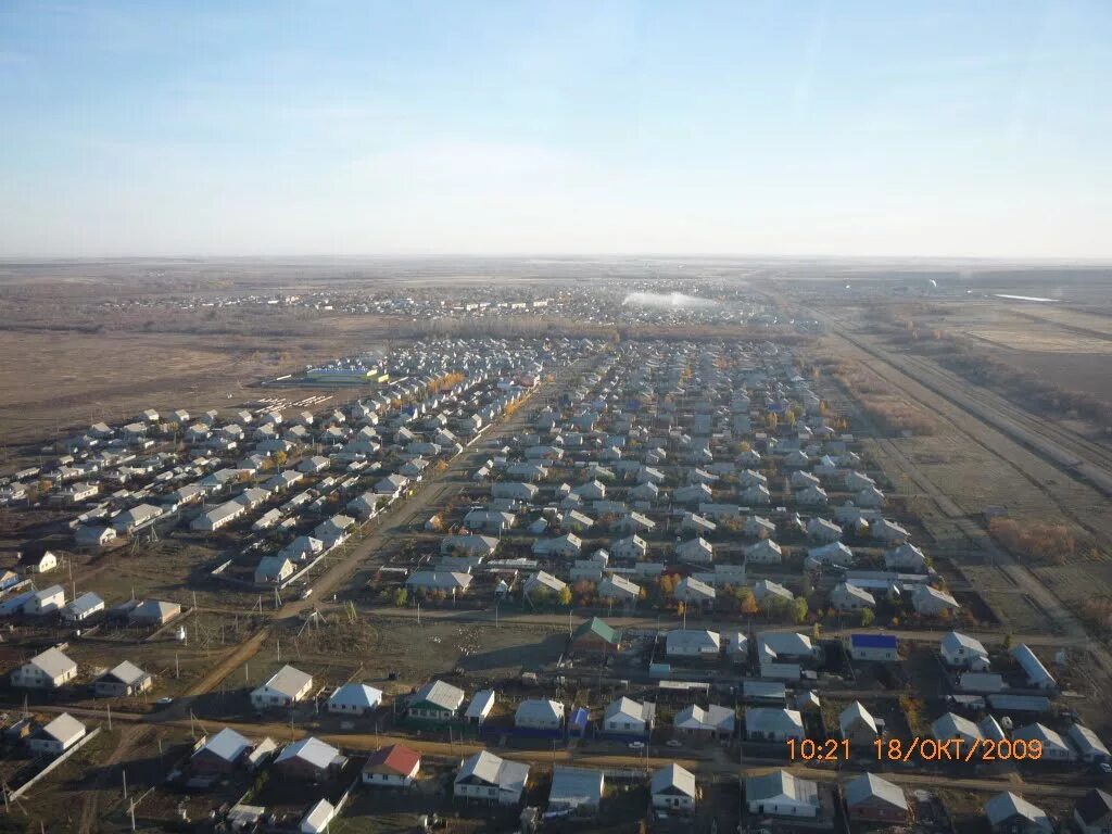 Погода поселок первомайский. Первомайск Оренбургская область Первомайский район. Оренбургская область Первомайский район поселок Первомайский. Посёлок Первомайский Оренбургский район Оренбургской области. Озерное Оренбургская область Первомайский район.