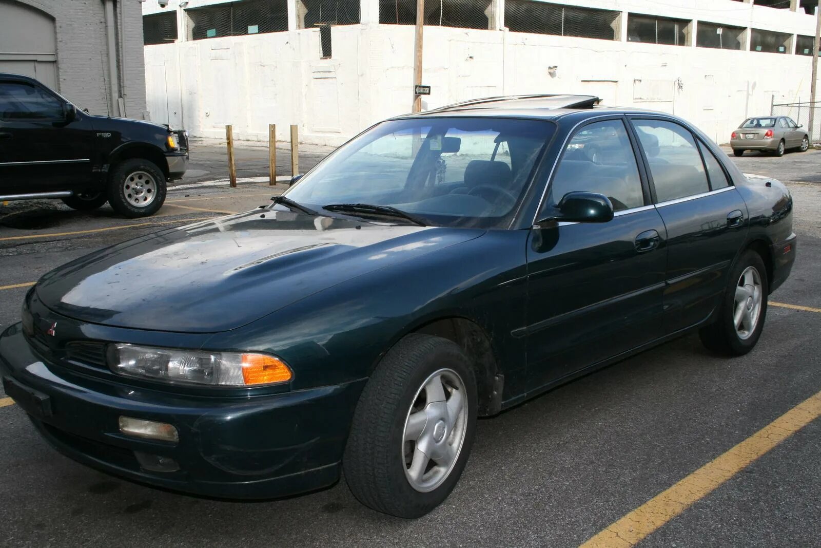 Mitsubishi 1994. Мицубиси Галант 1994. Mitsubishi Galant 1994. Митсубиси Галант 1994 года. Митсубиси Галант хэтчбек 1994.