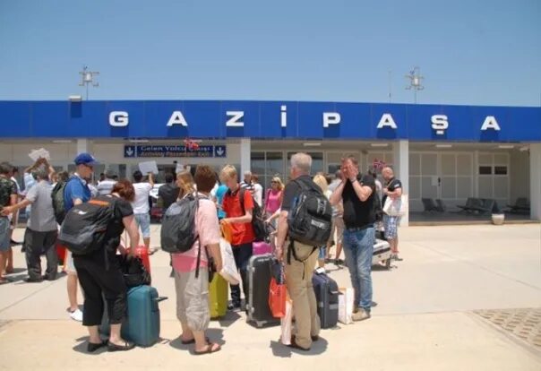 Аэропорт аланья турция. Газипаша Турция аэропорт. Газипаша аэропорт международные рейсы. Турция аэропорт Газипаша в Алании.