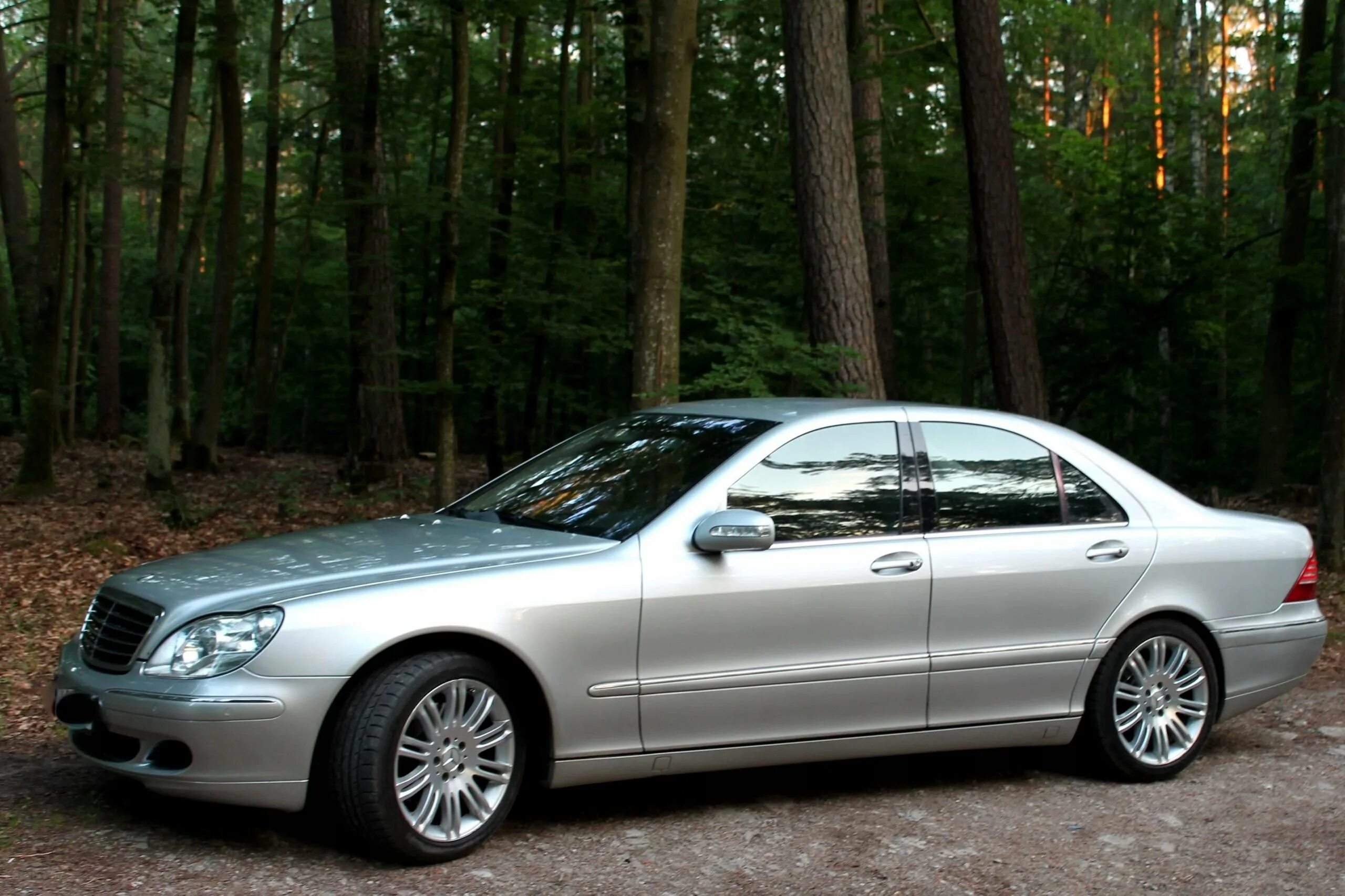 W220 s600. Mercedes w220. Мерседес s600 w220. Mercedes w220 long. Mercedes Benz s500 w220.