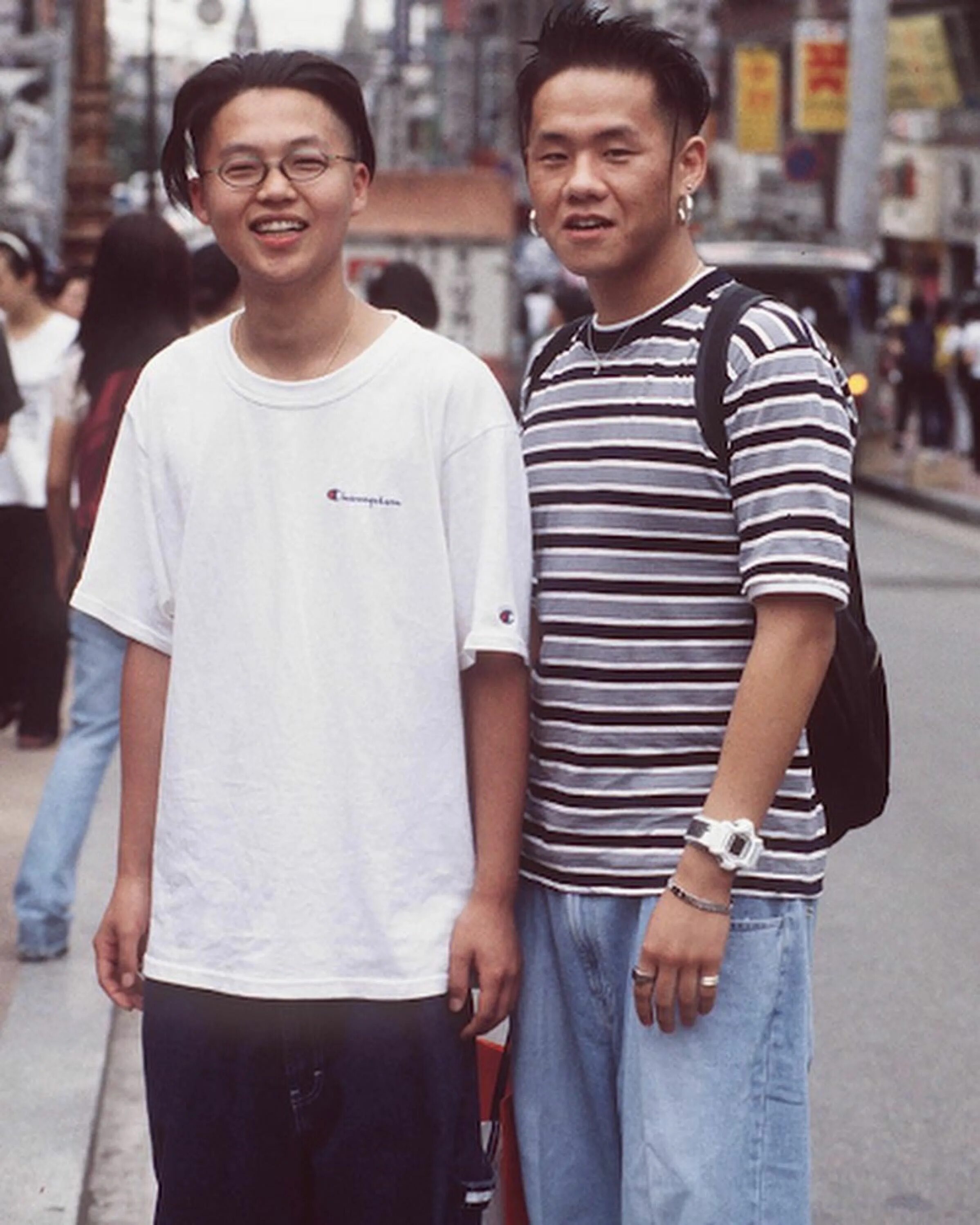 Направление в японской моде 1990. Южная Корея в 90-е годы. Южная Корея стиль 90е. Южная Корея 1990-е. Стиль корейцы в 90х.