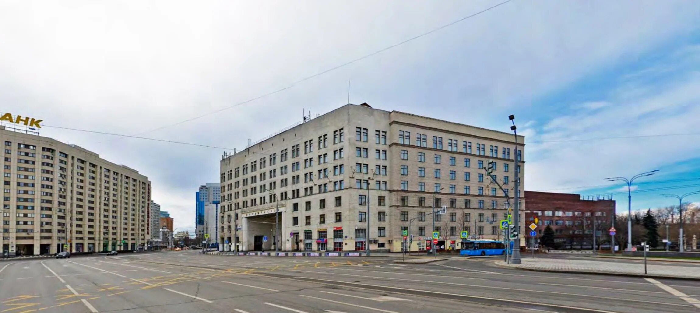 Гостиница Варшава на Октябрьской