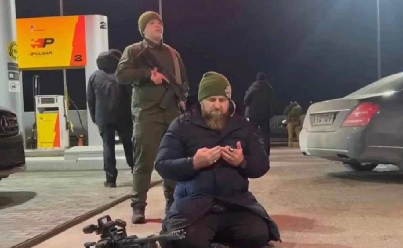 Чеченский багги чаборз. Чеченские войска. Кадыров едет. Марк бартон. Литвин и кадыров.