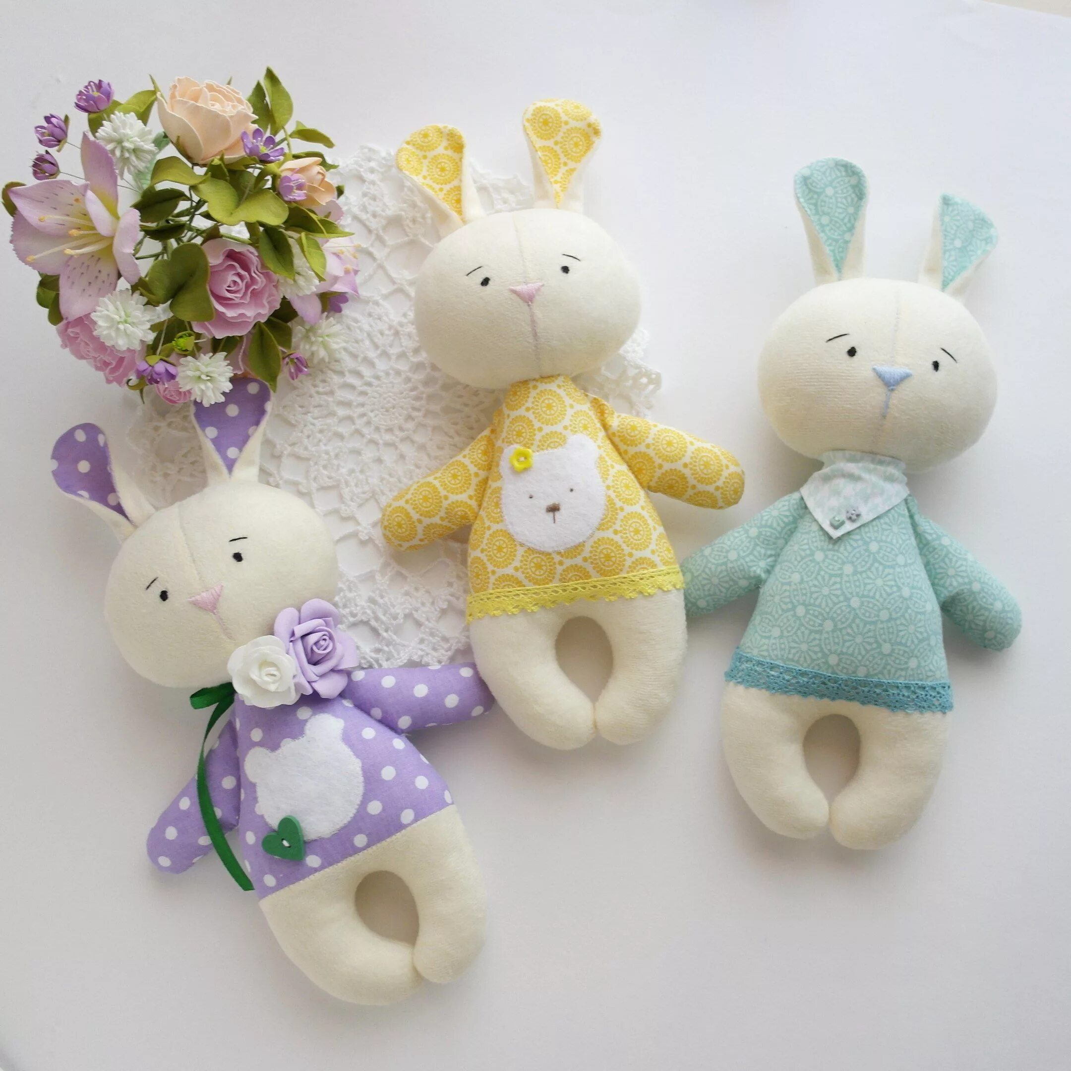 Детям ручная работа. Поделки из пуговиц своими руками. Изделия из глины. Мастер классы для детей. Игрушки в стиле примитив.