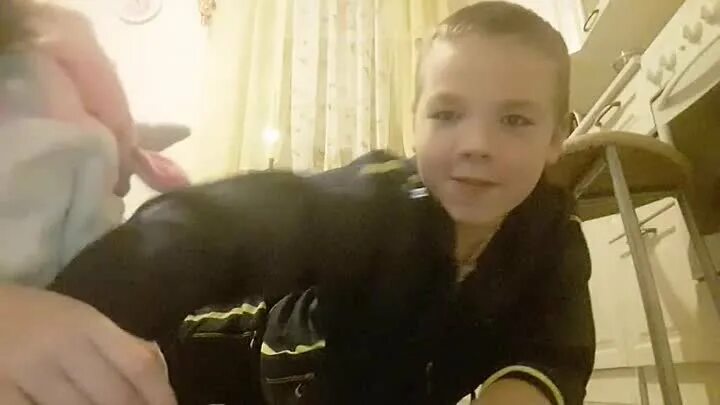 Название трансляции бесимся. Трансляции детей. Название трансляции. Название трансляция boys. Трансляция без названия.