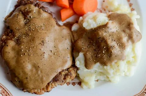 Country Fried Steak with Milk Gravy and Mashed Potatoes Country fried steak, Din