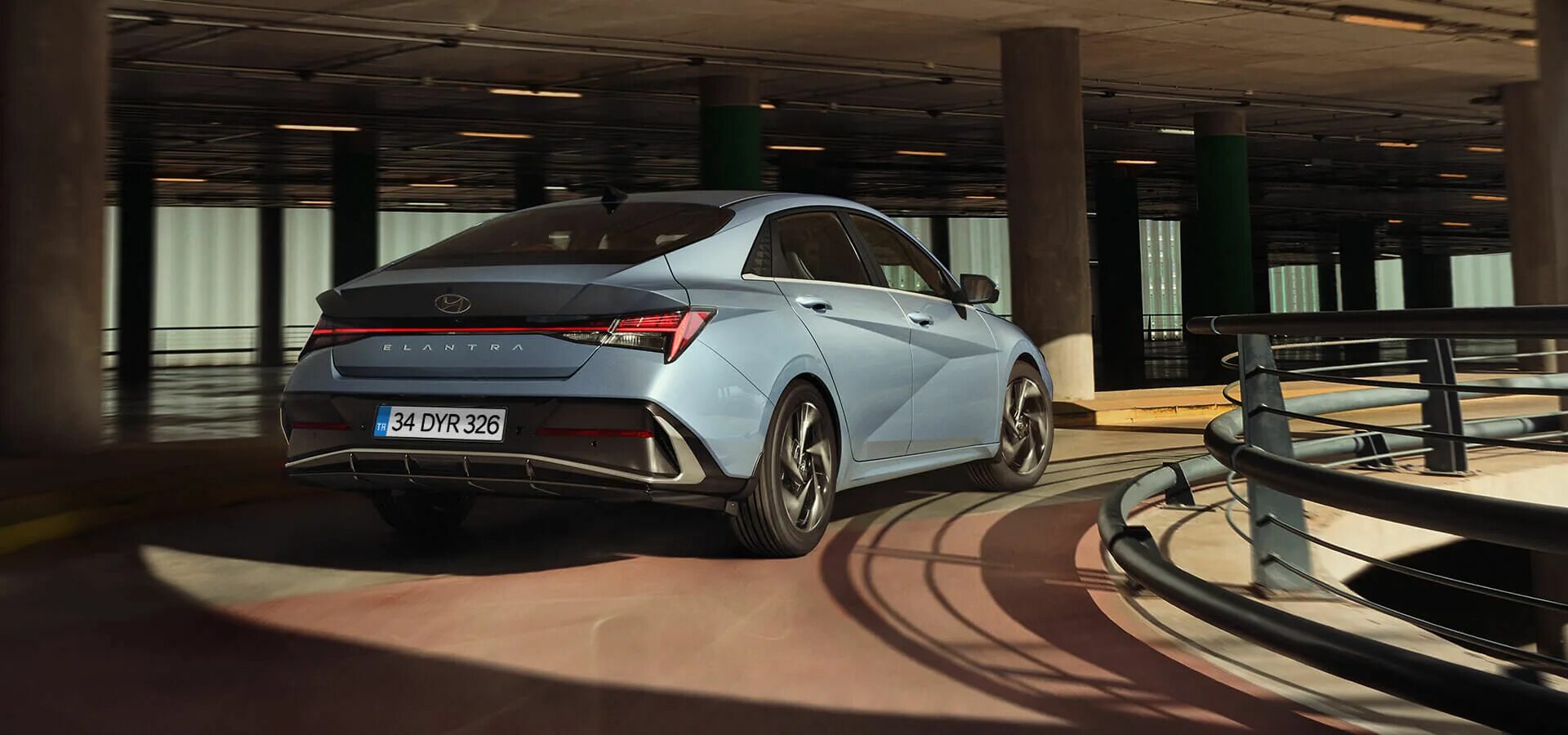2025 Hyundai Elantra HEV Blue 4dr Sedan Equipment - Autoblog
