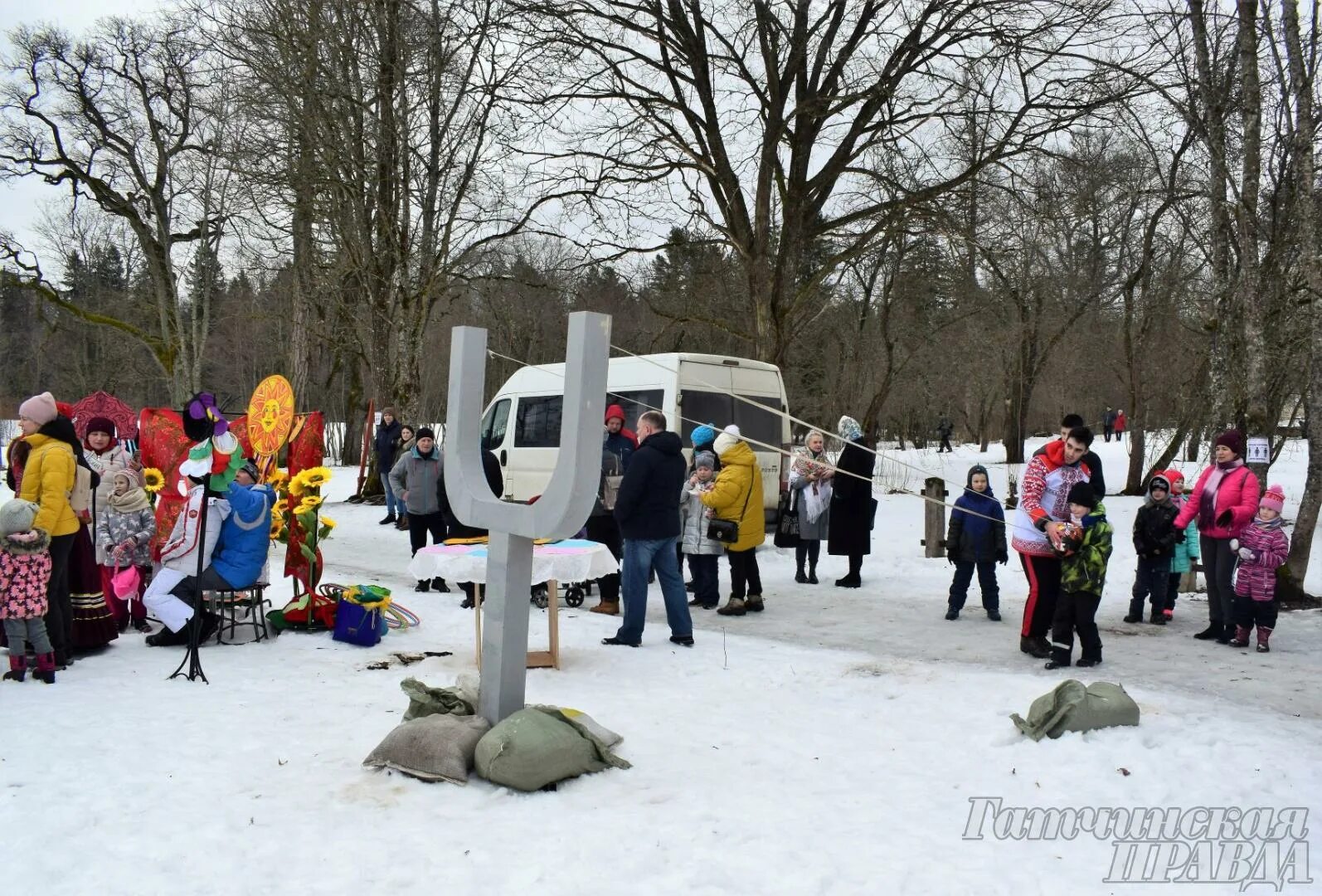 Погода в тайцах ленинградской области. Тайцы усадьба Демидовых Масленица. Масленица в Гатчинском парке. Масленица в Гатчине. Масленица в Кронштадте.