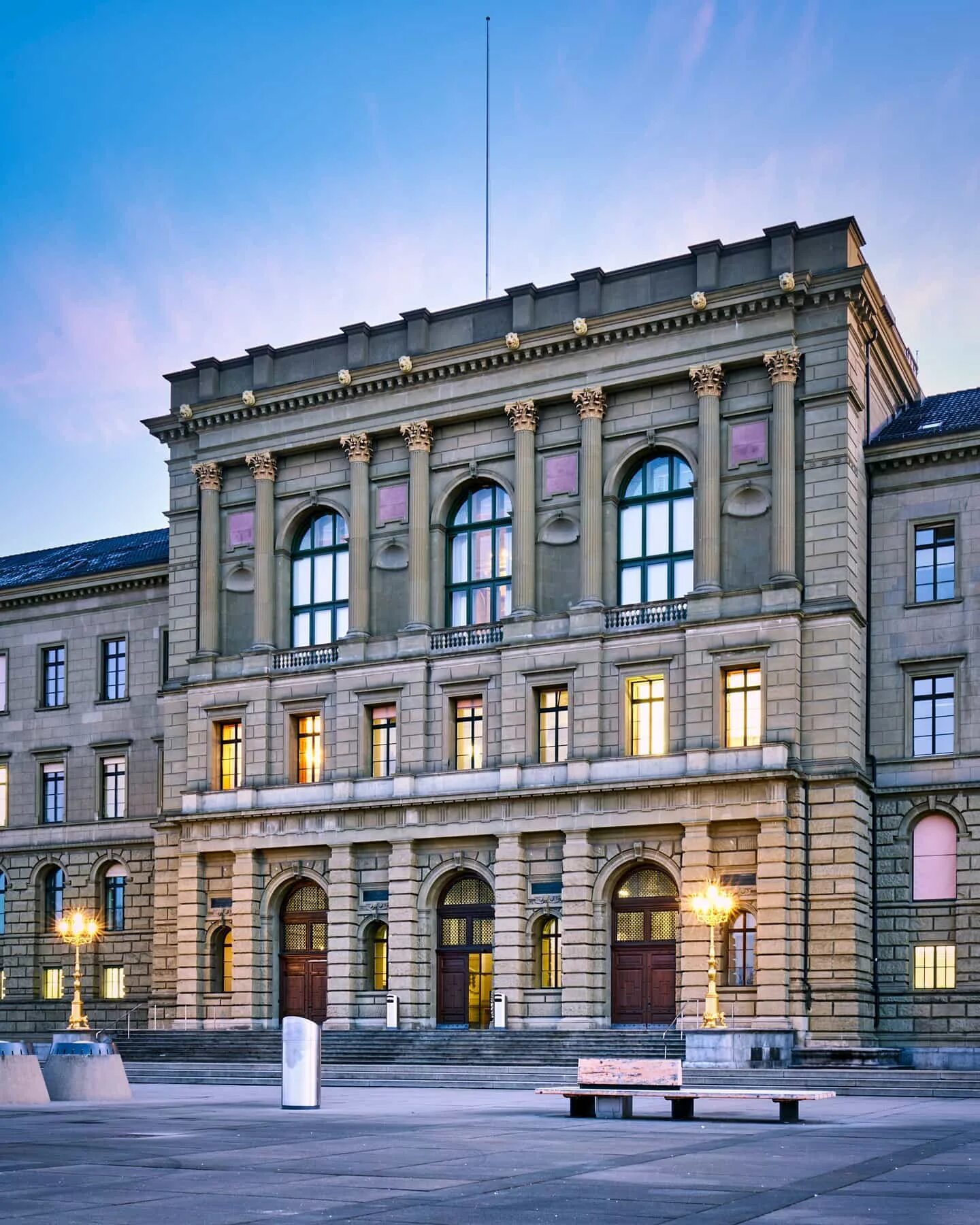 ETH Zurich - Swiss Federal Institute of Technology. Швейцарский национальный музей Цюрих. ETH Zurich - швейцарская Высшая техническая школа Цюриха. Швейцарская Высшая техническая школа Цюриха лаборатория 1890.