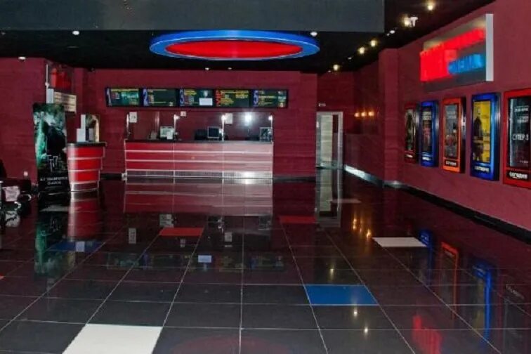 Кинотеатр 3 5 1. Алмаз синема гранд казань вип зал. кинотеатр ривьера казань. riviera cinema vip зал. кинотеатр ривьера зал 3.