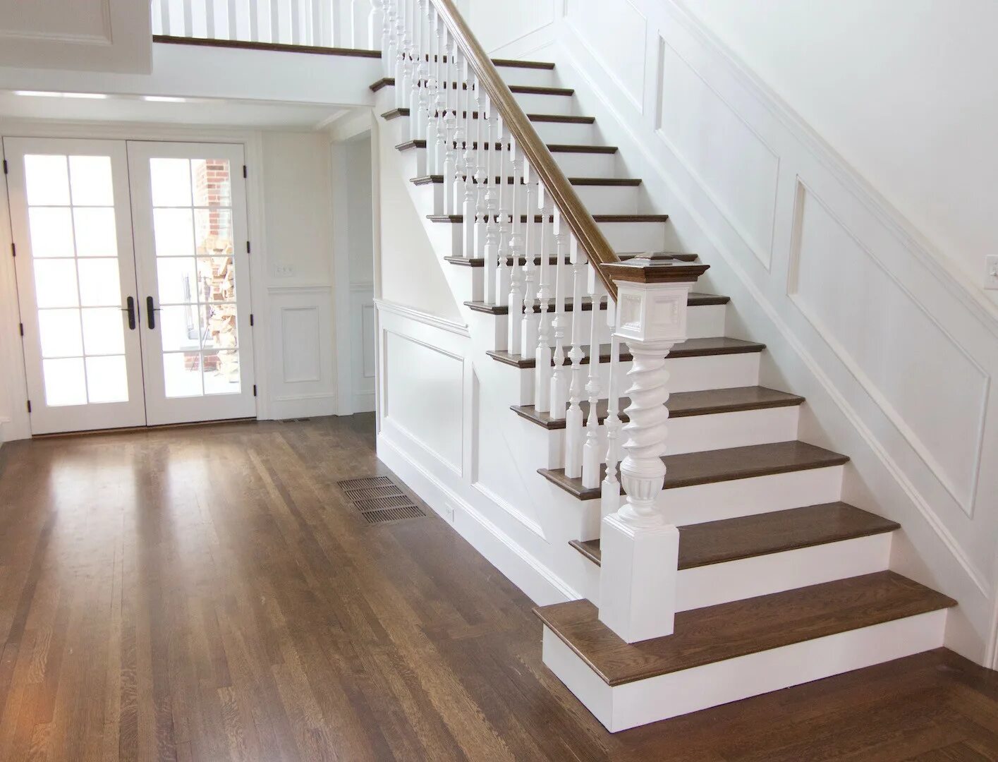 Stairs. Деревянная лестница. Белая деревянная лестница. Лестница дерево. Деревянные ступени для лестницы.