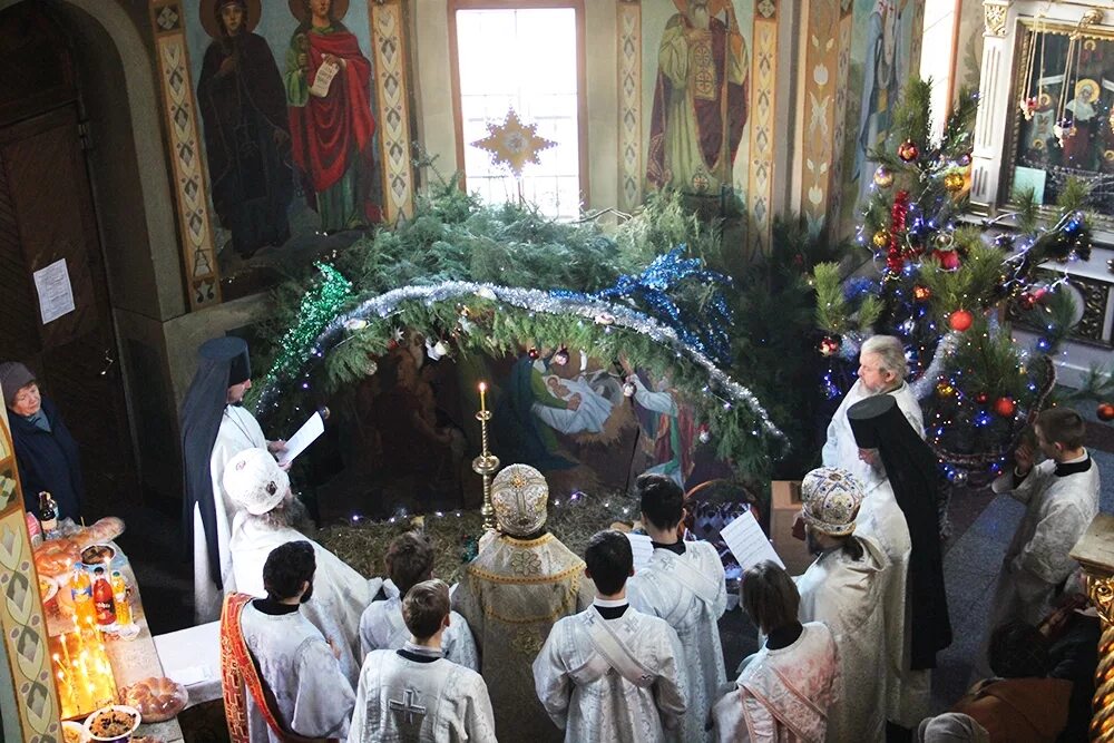 Рождественский сочельник богослужение. Рождественский сочельник служба в церкви. Навечерие рождества христова. Службы в сочельник 6 января. В канун рождества.