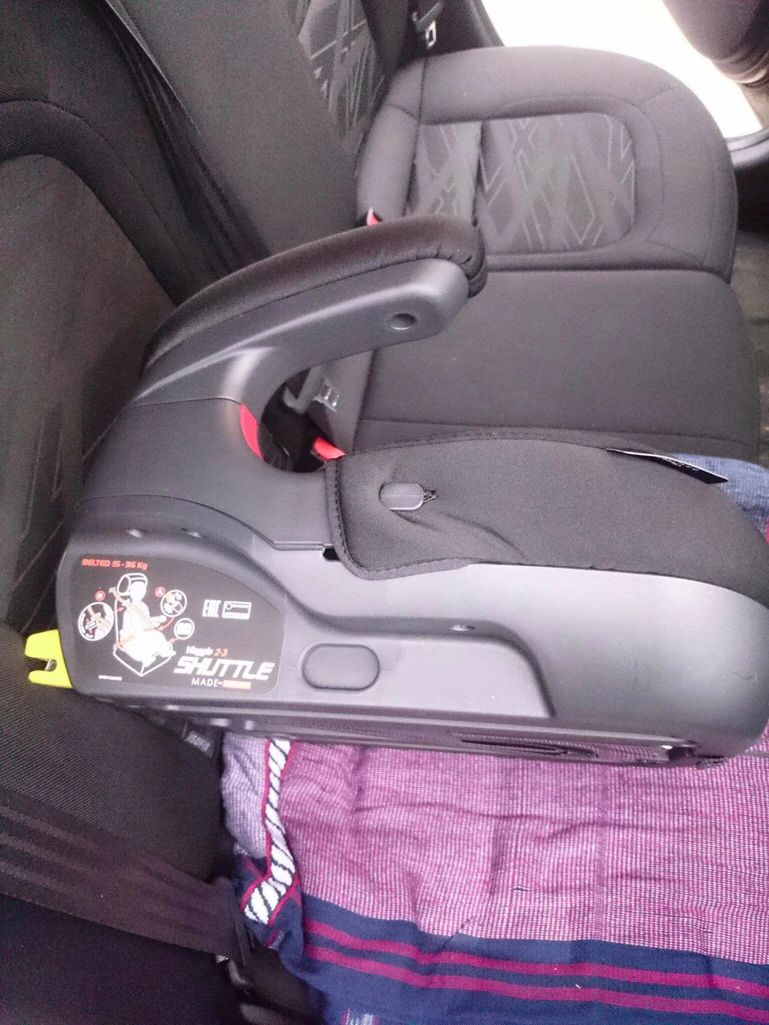 Peg perego viaggio 2 3 shuttle. Peg perego viaggio 2-3 бустер. peg perego shuttle 2-3. peg perego sitzerhöhung viaggio 23 shuttle crystal black. peg perego buster в машине.