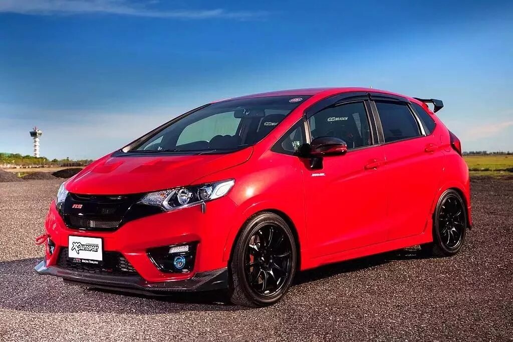 Диаметр хонда фит. Honda Fit RS gk5. Honda Fit RS 2016. Honda Fit RS 2017. Хонда фит RS 2016.