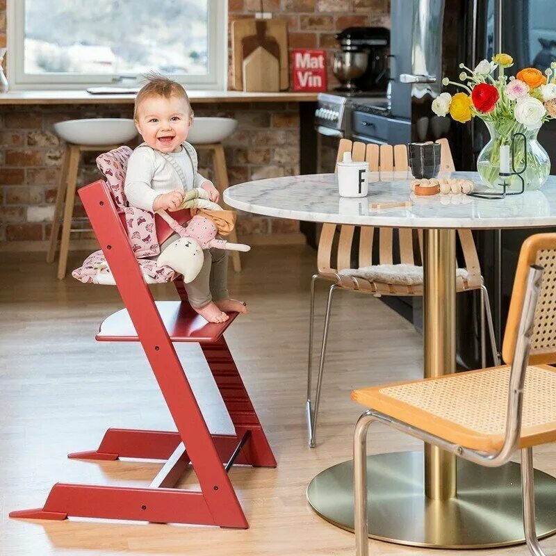 Stokke tripp trapp. Tripp trapp стульчик. стул стокке трип трап. стульчик стокке трип трап в интерьере. стул стокке трип трап.