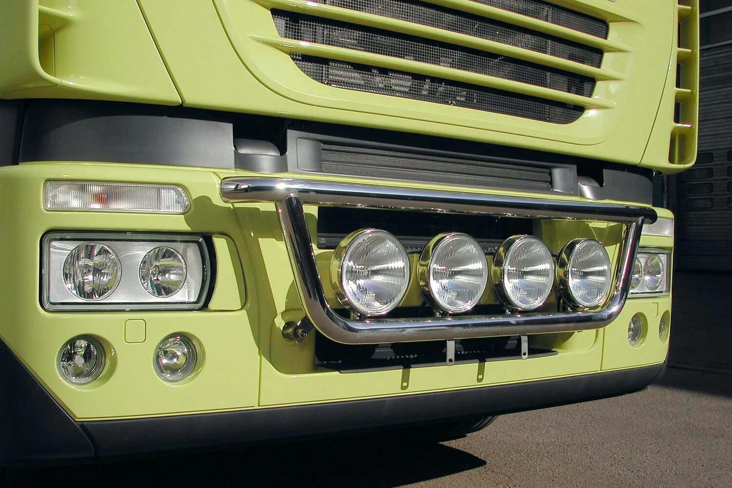 ходовые огни актрос мп4. фары грузовых авто. фары грузовых авто. дуга на скания 4. лед птф мерседес актрос.