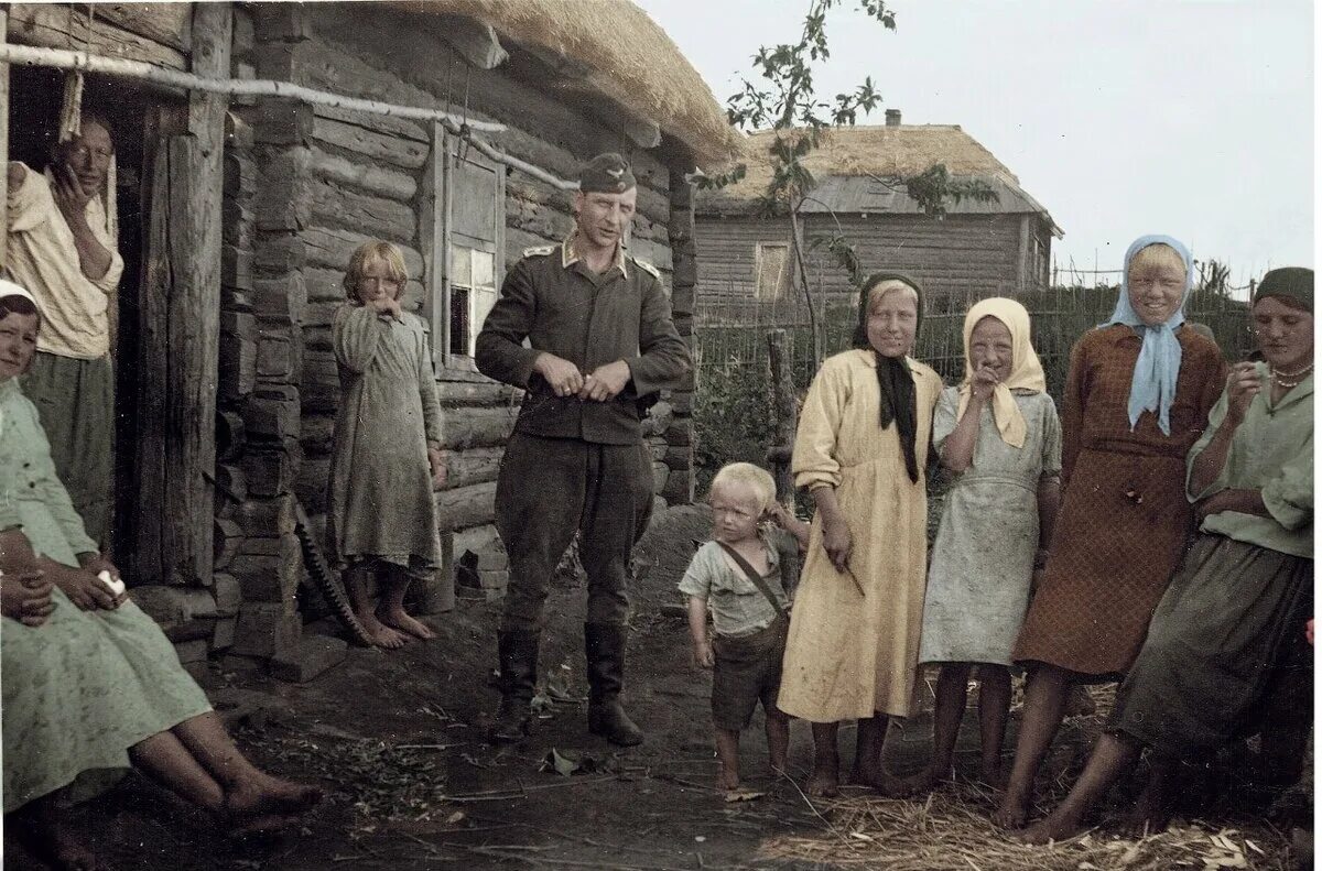 Оккупированный киев 1941. Немецкая оккупация украины. Украинские деревни в оккупации 1941. Как жили в оккупациях. Оккупация немцами юга ссср.