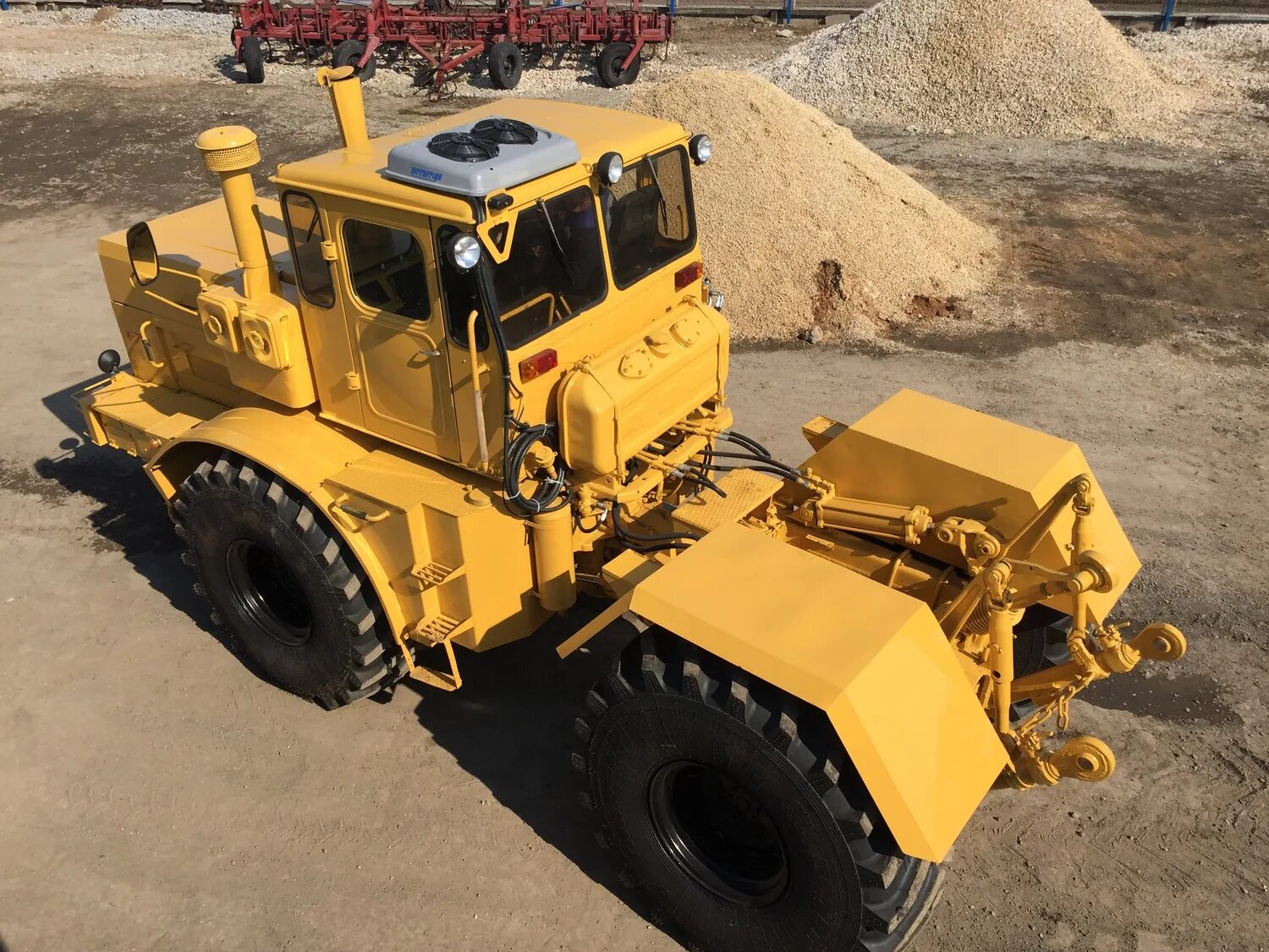 Трактор кировец к 700. К-701 кировец. К700 кировец трактор. Трактор кировец к 700 желтый. К700 кировец трактор.