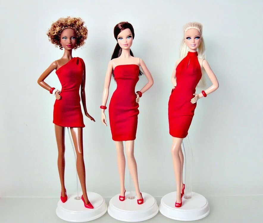 Basic collection. Барби Barbie Basics Red collection. Барби красная коллекция. Барби Базовая модель 1. Барби Бейсик Коллекшион.