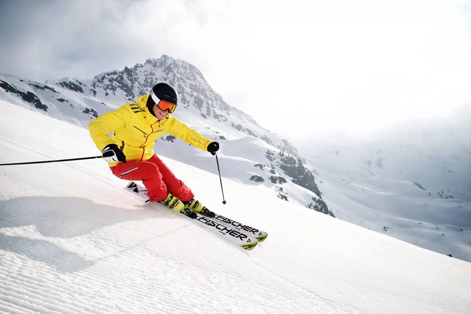 Skiing track. Fisher женские горные лыжи 2014. Горные лыжи спорт Эстетика. Fisher женские горные лыжи 2016. Fisher женские горные лыжи 2018/.