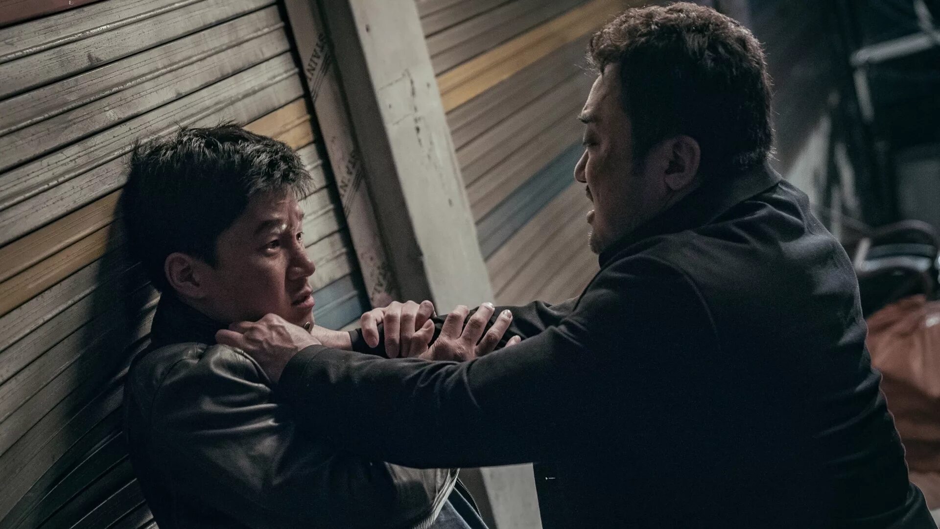 Бандит полицейский дьявол фильм 2019. Гангстер, коп и дьявол (2019). Гангстер коп и дьявол 2. Гангстер, коп и дьявол (2019). Гангстер коп и дьявол 2.